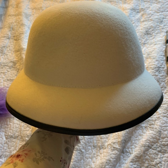 Unique Vintage wool hat with bow NWOT unworn - Picture 3 of 4